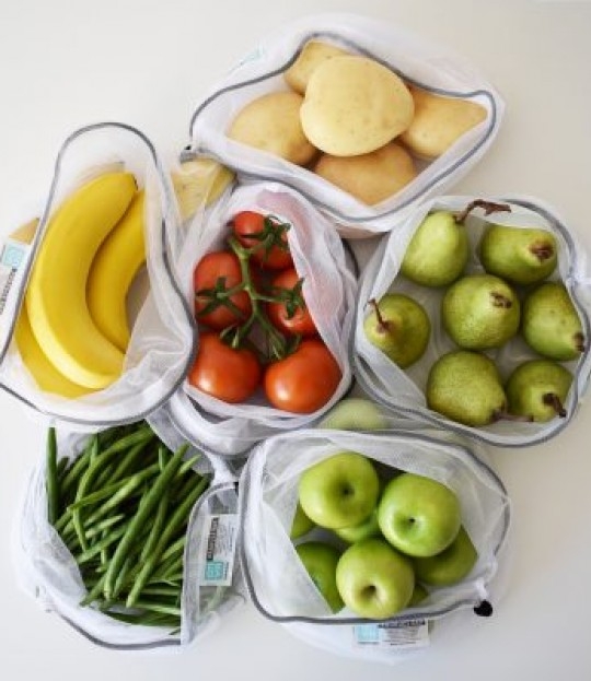 Pakke med 5 nettingposer som erstatter plastposer til oppbevaring av frukt og grønt.